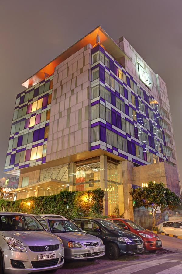 Mosaic Hotel Noida Exterior foto